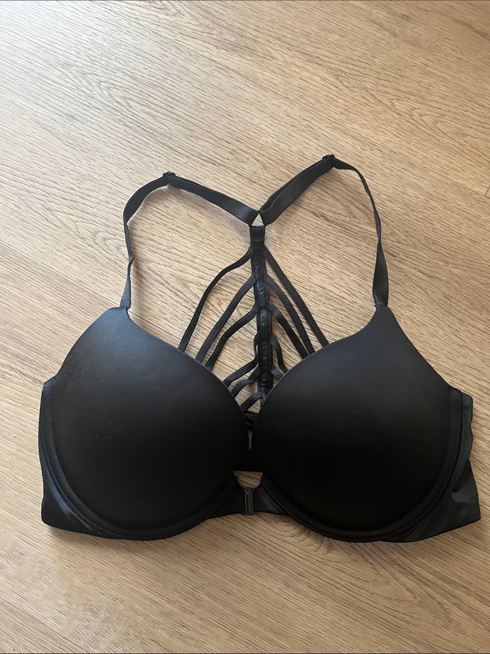 Victoria's Secret Very Sexy Push-Up Black Strappy Front-Closure  Bra